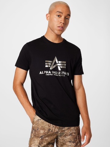 ALPHA INDUSTRIES - Ajuste regular Camiseta en negro: frente