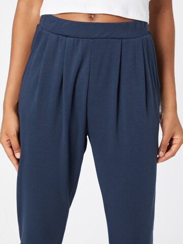 NÜMPH Regular Pleat-Front Pants 'BAYO' in Blue