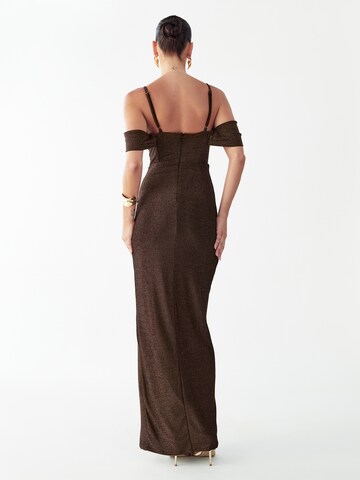 BWLDRVečernja haljina 'AMIE' - smeđa boja: stražnji dio