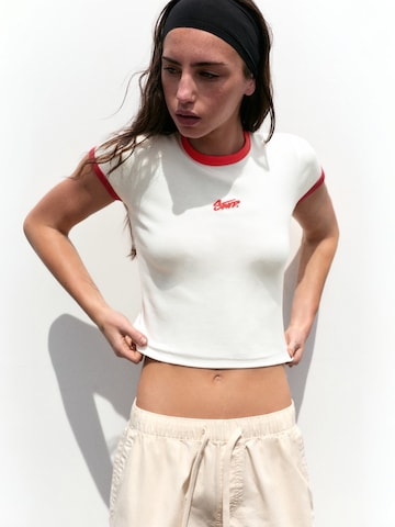 Pull&Bear Тениска 'STWD' в бяло: отпред