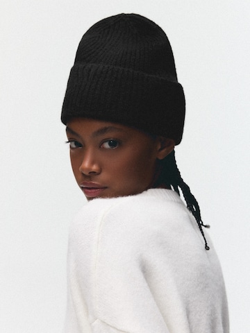 Bershka Beanie in Black