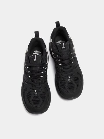 Pull&Bear Platform trainers in Black