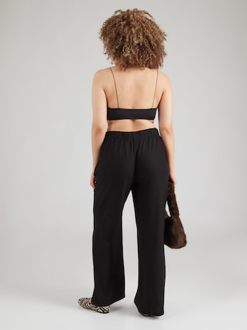ONLY Carmakoma - Loosefit Pantalón 'CARGOA' en negro