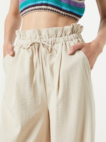 Wide leg Pantaloni de la Misspap pe bej