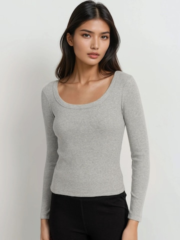 Hiccup Shirt in Grijs: voorkant