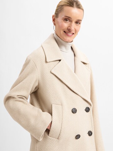 Fuchs Schmitt Between-seasons coat in Beige