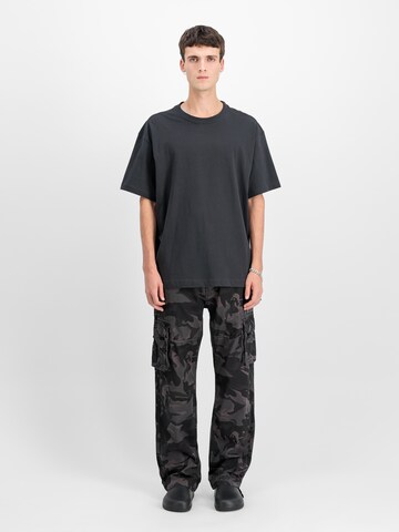 ALPHA INDUSTRIES - regular Pantalón cargo en negro