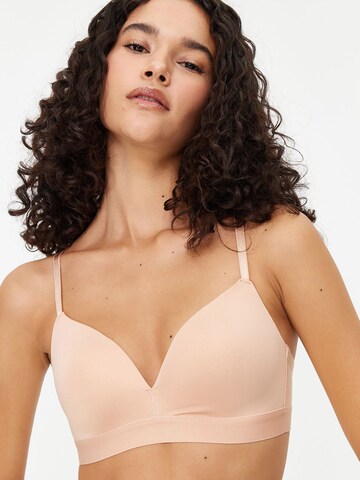 Invisible Soutien-gorge Trendyol en beige : devant