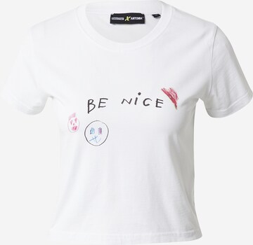 T-shirt 'Allie' ABOUT YOU x Antonia en blanc : devant