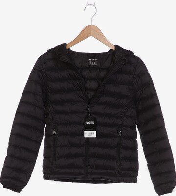 Pull&Bear Jacke S in Schwarz: predná strana