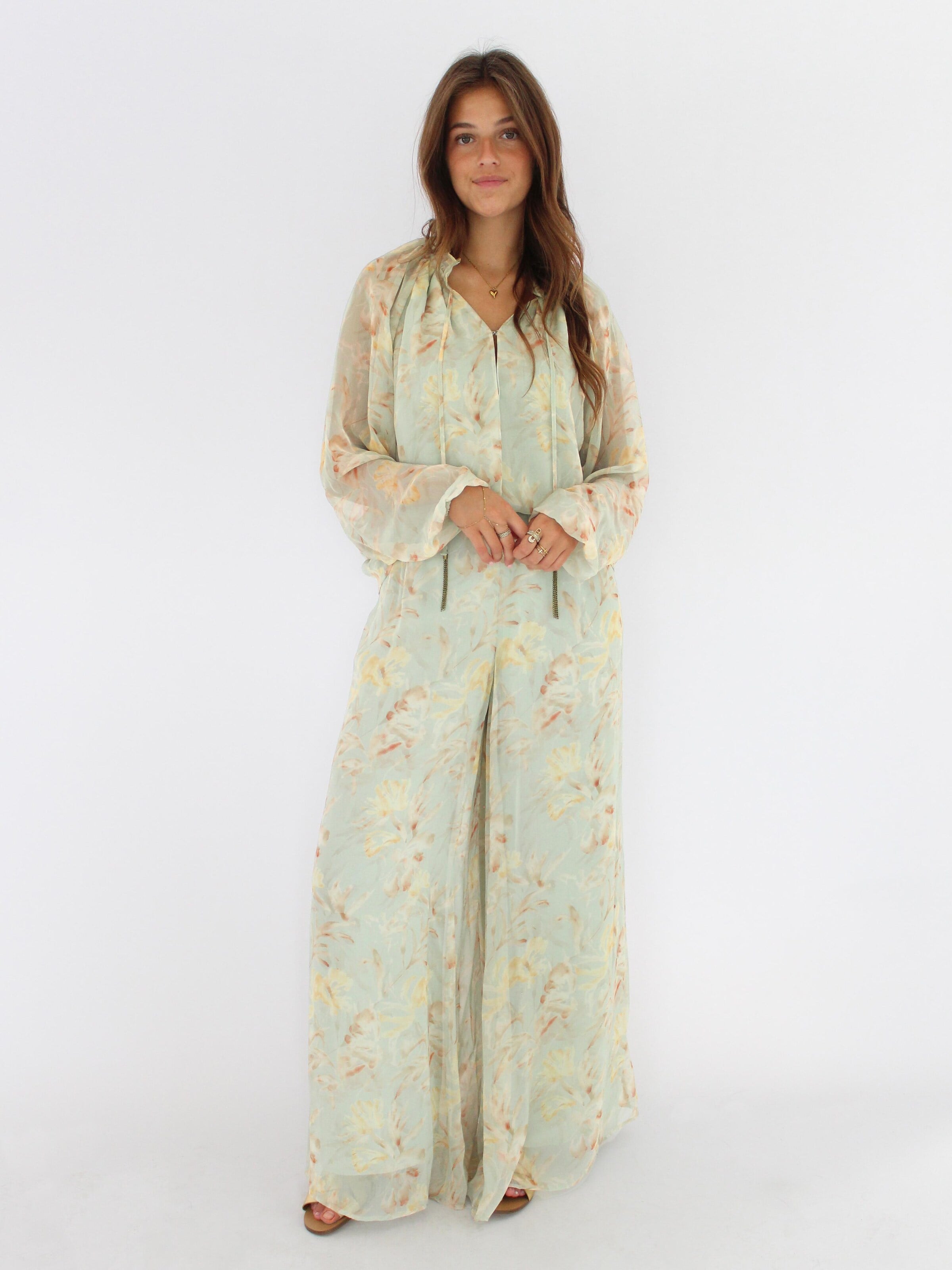 Honnête Atelier Wide leg Trousers 'Debra trousers' in Green: front