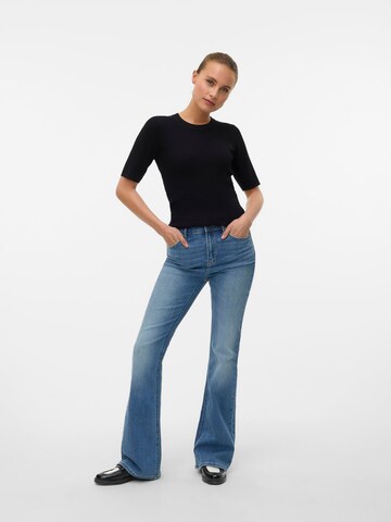 VERO MODA Flared Jeans 'VMGigi' in Blauw: voorkant