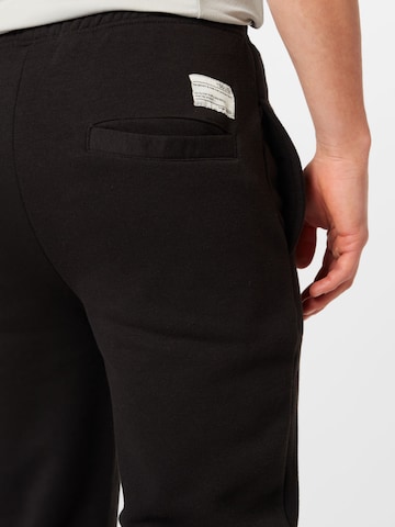 !Solid Tapered Pants in Black