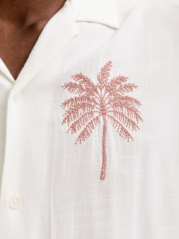 Coupe regular Chemise JACK & JONES en blanc