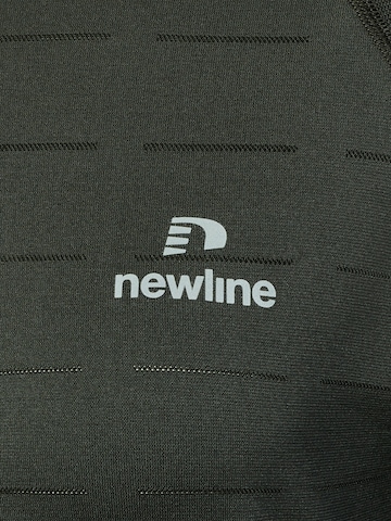 Newline - Camisa funcionais 'Pace' em cinzento