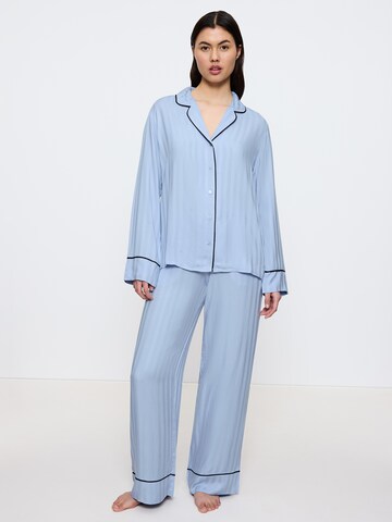 TRIUMPH - Pijama ' Amourette Jacquard ' en azul: frente