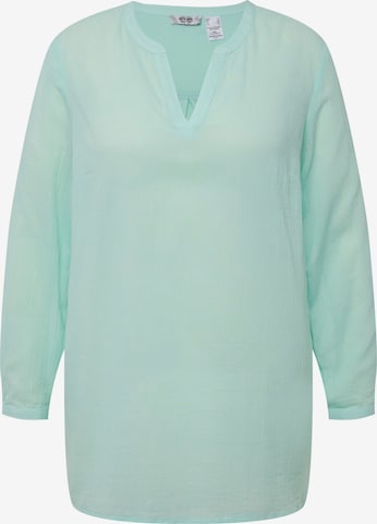 Angel of Style Tunic in Green: front