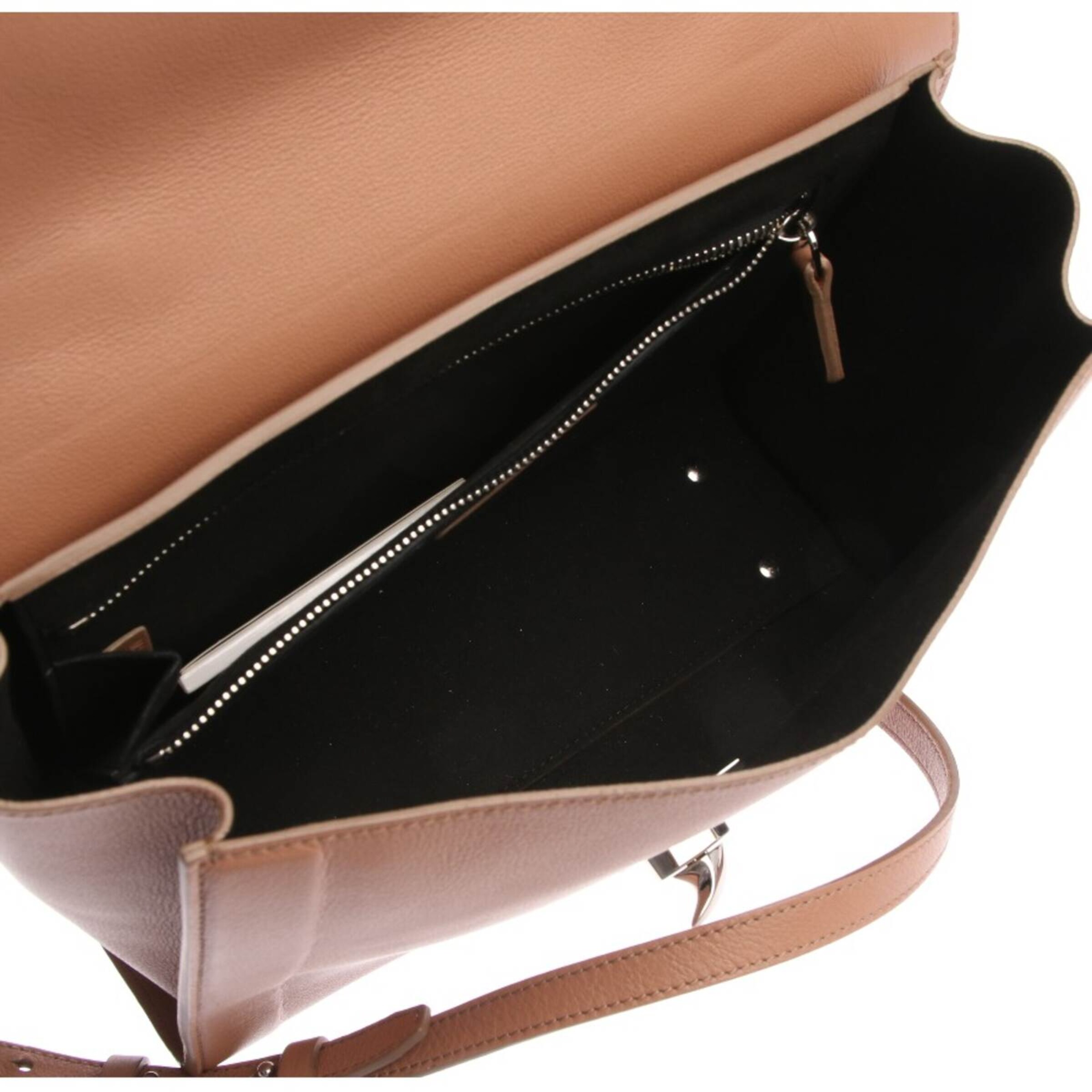 Givenchy Handtasche One Size in Braun