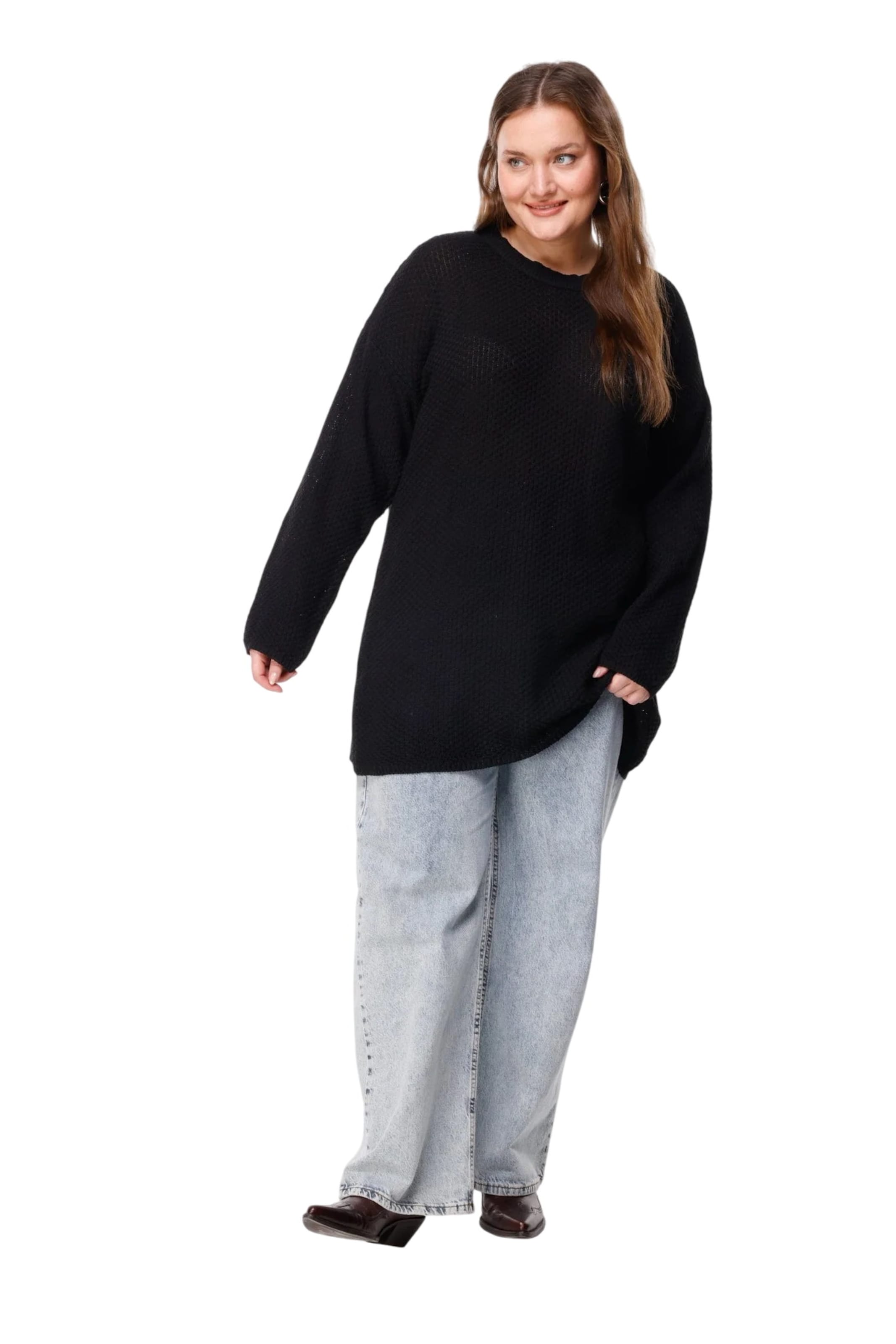 Shape Of You Pullover in Schwarz
