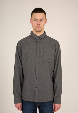 KnowledgeCotton Apparel Button Up Shirt in Grey: front