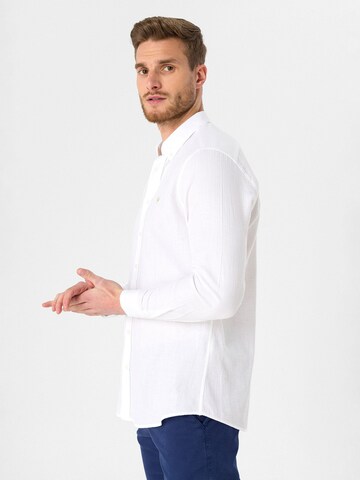Coupe regular Chemise By Diess Collection en blanc