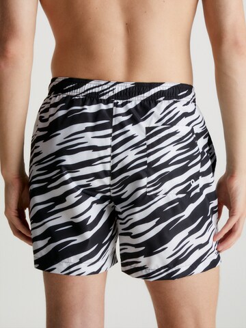 Shorts de bain 'Intense Power' Calvin Klein Swimwear en noir