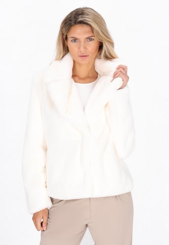 Manteau d’hiver Usha en blanc : devant
