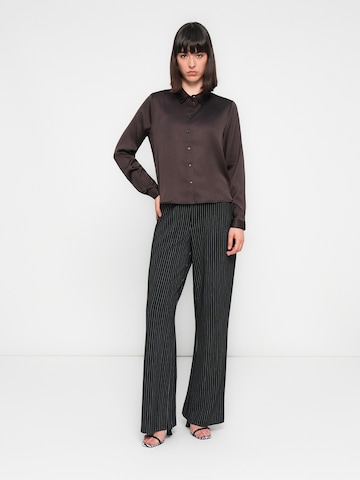 JDY Szeroka nogawka Spodnie 'JDYGEGGO' w kolorze czarny