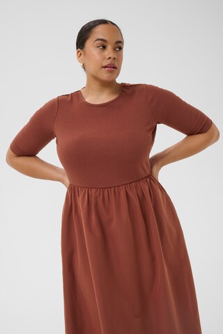 Robe 'KCKristi' KAFFE CURVE en marron