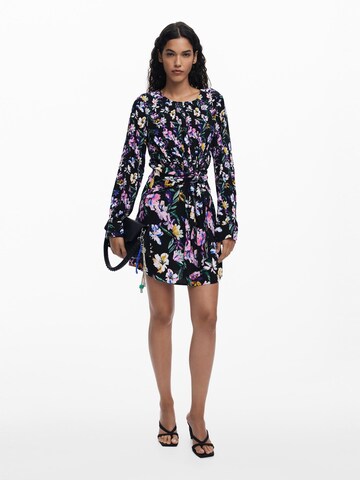 Desigual Mekko värissä monivärinen: etupuoli