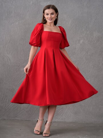 WOMAN VISION Jurk in Rood: voorkant
