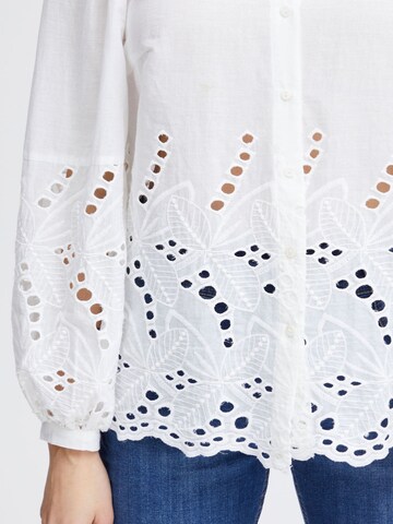 PULZ Jeans - Blusa 'Karla' em branco