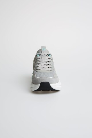 Soccx Wedge Sport Sneaker mit Dip-Dye-Sohle in Grau