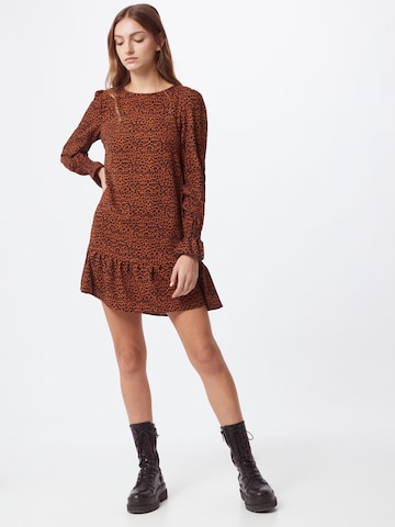 Robe AX Paris en marron