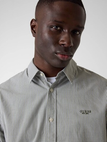 GUESS Comfort fit Button Up Shirt in Green