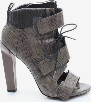 Alexander Wang Dress Boots in 38 in Grey: front