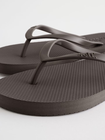 Next Zehentrenner in Braun