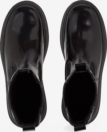 Calvin Klein Chelsea Boots in Black