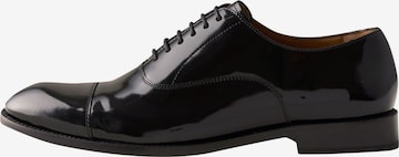 Next Nauhakengät värissä musta: etupuoli