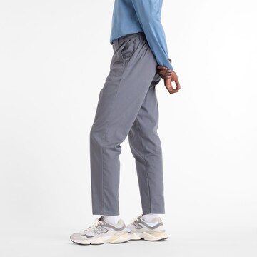 Regular Pantalon new balance en gris