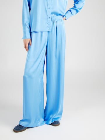 VILA Wide leg Pants 'CLAIR' in Blue: front