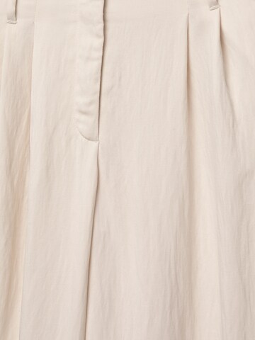 Wide Leg Pantalon à pince Pull&Bear en beige