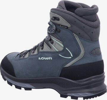 LOWA Boots in Blauw
