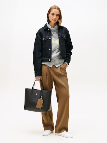 TOMMY HILFIGER Ostoskassi värissä musta