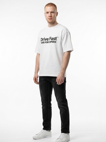 DriveFastDieYoung Shirt 'Logo Tee'‌‌‌‌‌‌‌‌ in Weiß