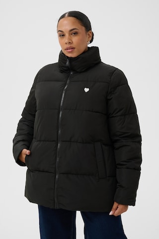 KAFFE CURVE Übergangsjacke in Schwarz: Vorderseite