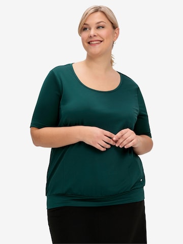 SHEEGO Performance Shirt in Green: front