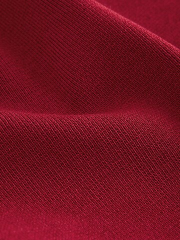 Next Top in Red