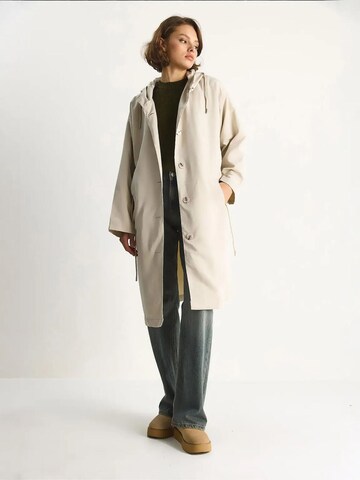 Bianco Lucci - Sobretudo meia-estação em bege