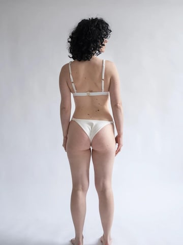 Triangle Soutien-gorge 'Silk Bra' ZUBEK en blanc